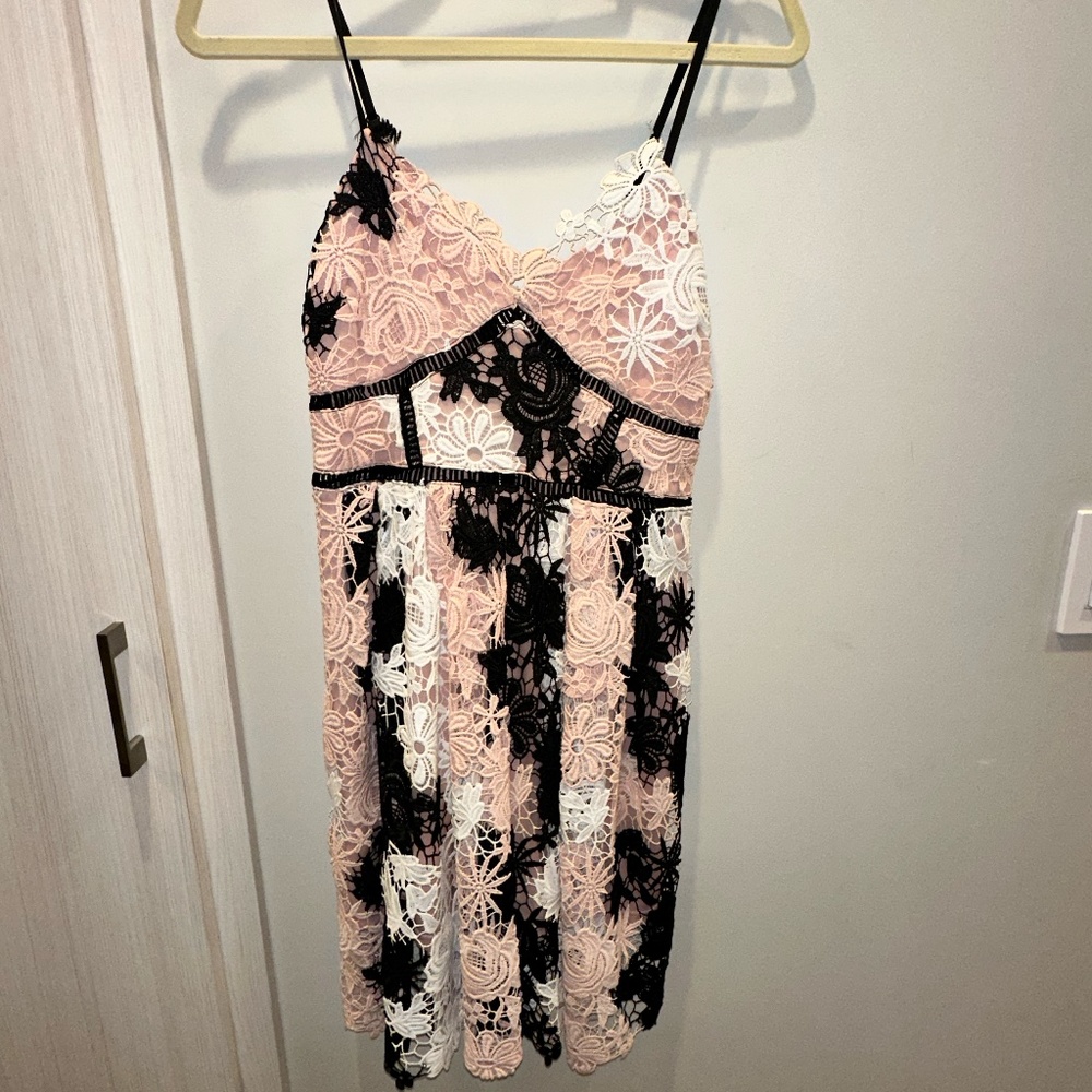 AQUA Floral Lace Dres Pink Black and White